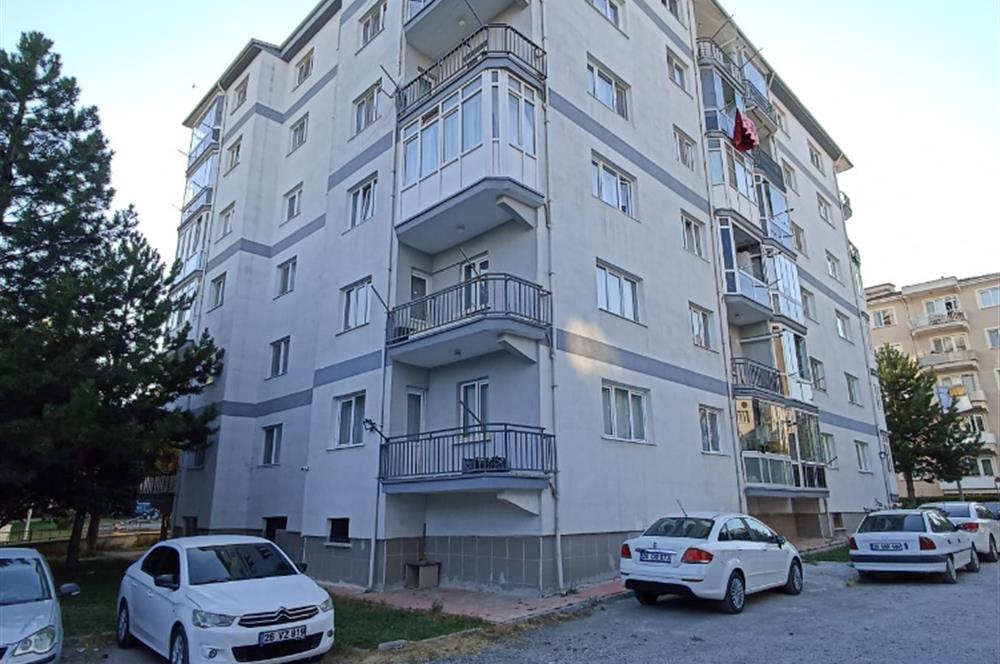 CENTURY 21 VİZYON'DAN BATIKENT MAH. KASIMPATI SOKAKTA  SATILIK 3+1 DAİRE 