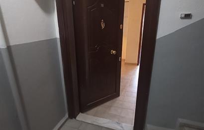 CENTURY 21 VİZYON'DAN BATIKENT MAH. KASIMPATI SOKAKTA  SATILIK 3+1 DAİRE 