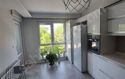 CENTURY 21 VİZYON'DAN BATIKENT MAH. GEREKLİ SOKAKTA  KİRALIK 3+1 DAİRE 