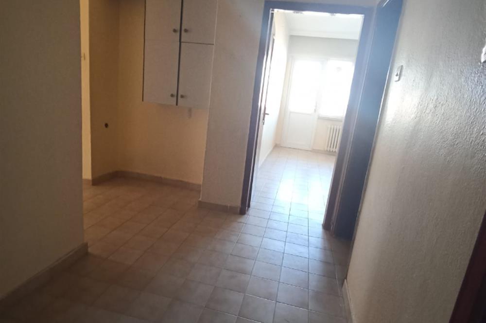 CENTURY 21 VİZYON'DAN BATIKENT MAH. KASIMPATI SOKAKTA  SATILIK 3+1 DAİRE 