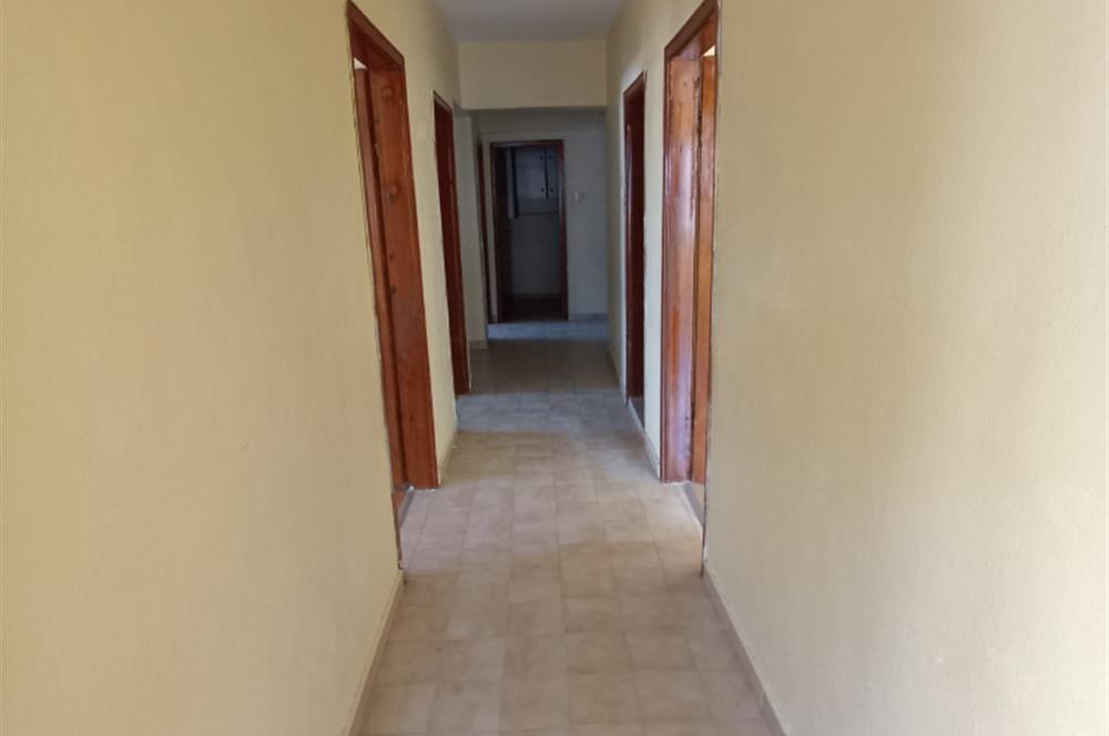 CENTURY 21 VİZYON'DAN BATIKENT MAH. KASIMPATI SOKAKTA  SATILIK 3+1 DAİRE 