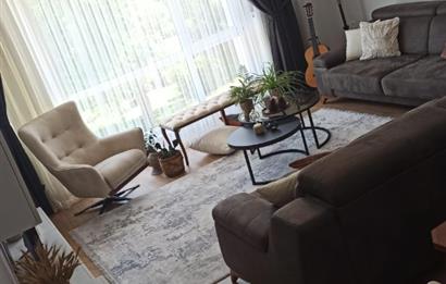 CENTURY 21 VİZYON'DAN BATIKENT MAH. GEREKLİ SOKAKTA  KİRALIK 3+1 DAİRE 
