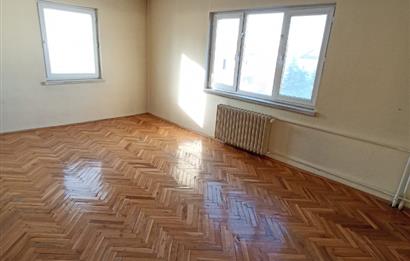 CENTURY 21 VİZYON'DAN BATIKENT MAH. KASIMPATI SOKAKTA  SATILIK 3+1 DAİRE 