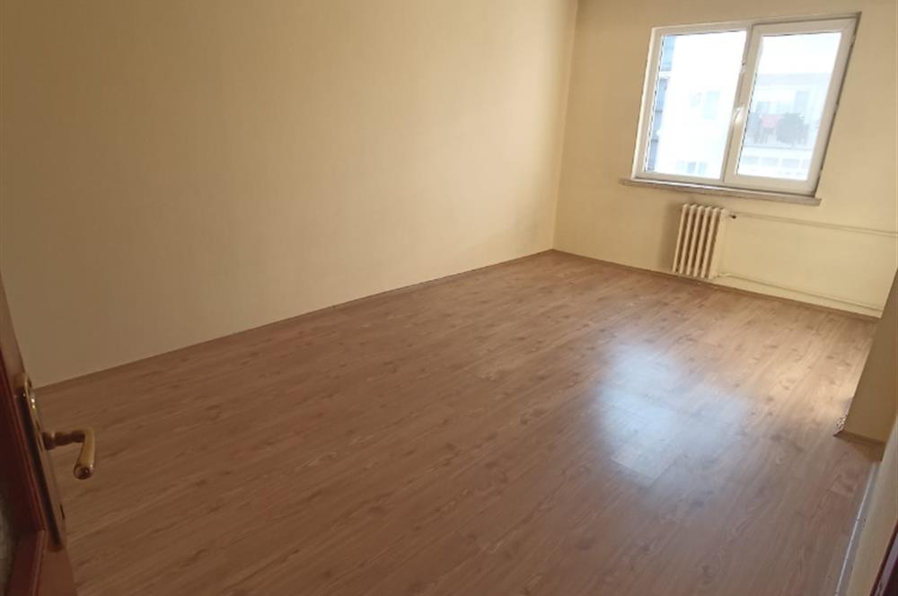 CENTURY 21 VİZYON'DAN BATIKENT MAH. KASIMPATI SOKAKTA  SATILIK 3+1 DAİRE 