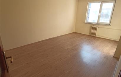 CENTURY 21 VİZYON'DAN BATIKENT MAH. KASIMPATI SOKAKTA  SATILIK 3+1 DAİRE 