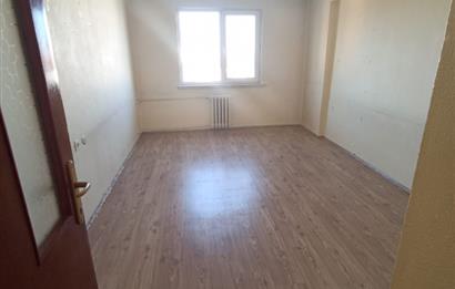 CENTURY 21 VİZYON'DAN BATIKENT MAH. KASIMPATI SOKAKTA  SATILIK 3+1 DAİRE 