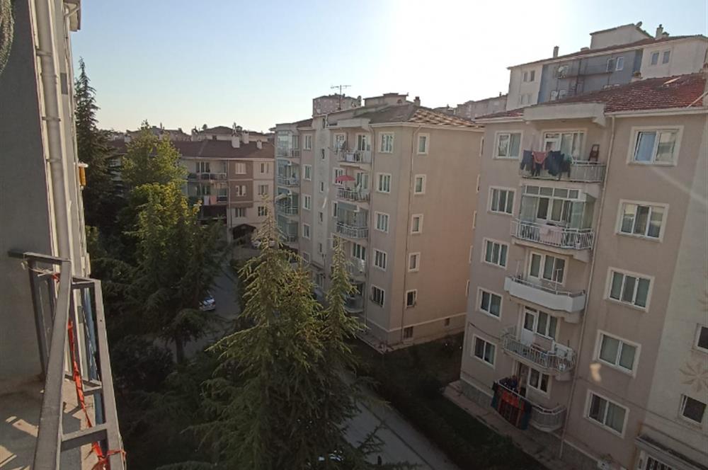 CENTURY 21 VİZYON'DAN BATIKENT MAH. KASIMPATI SOKAKTA  SATILIK 3+1 DAİRE 