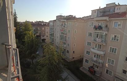 CENTURY 21 VİZYON'DAN BATIKENT MAH. KASIMPATI SOKAKTA  SATILIK 3+1 DAİRE 