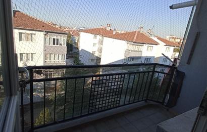 CENTURY 21 VİZYON'DAN BATIKENT MAH. KASIMPATI SOKAKTA  SATILIK 3+1 DAİRE 