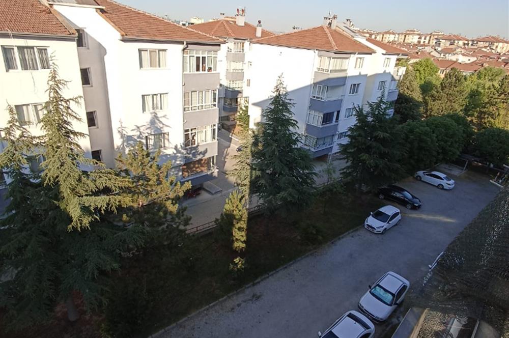CENTURY 21 VİZYON'DAN BATIKENT MAH. KASIMPATI SOKAKTA  SATILIK 3+1 DAİRE 