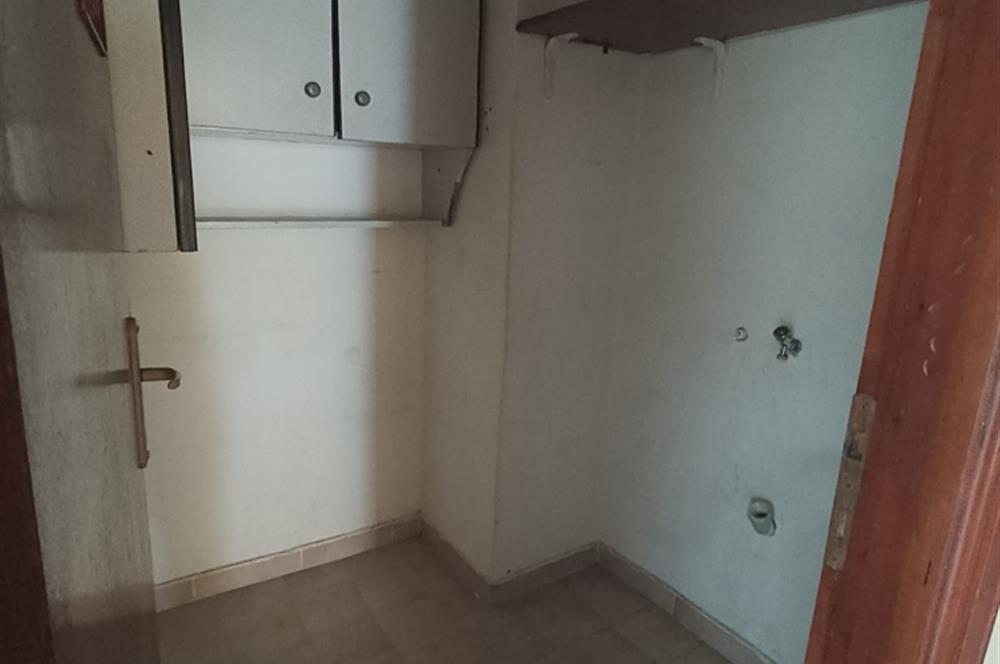 CENTURY 21 VİZYON'DAN BATIKENT MAH. KASIMPATI SOKAKTA  SATILIK 3+1 DAİRE 