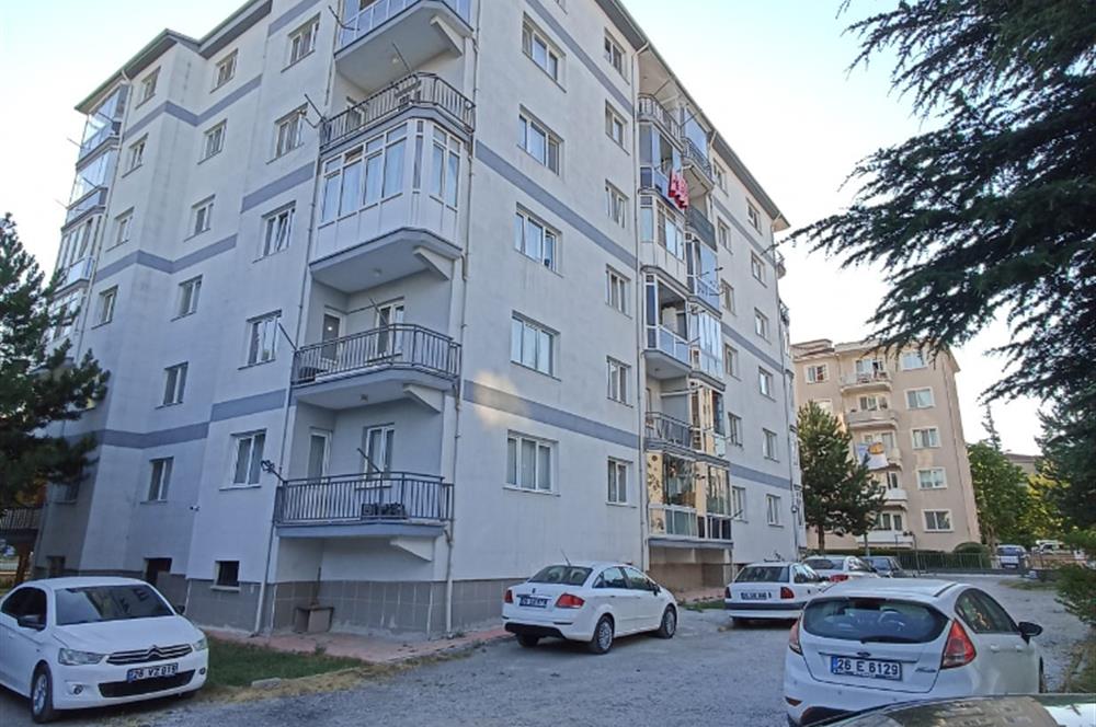 CENTURY 21 VİZYON'DAN BATIKENT MAH. KASIMPATI SOKAKTA  SATILIK 3+1 DAİRE 