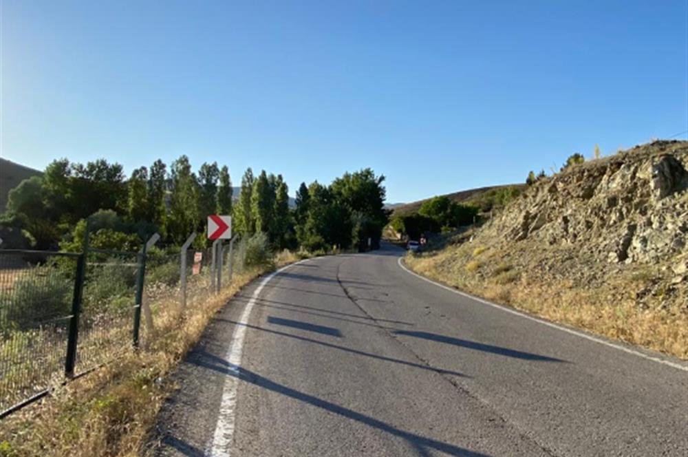 ÇANKAYA TOHUMLAR MAH. ANA YOLA CEPHE SATILIK HİSSELİ 1000M2