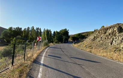 ÇANKAYA TOHUMLAR MAH. ANA YOLA CEPHE SATILIK HİSSELİ 1000M2