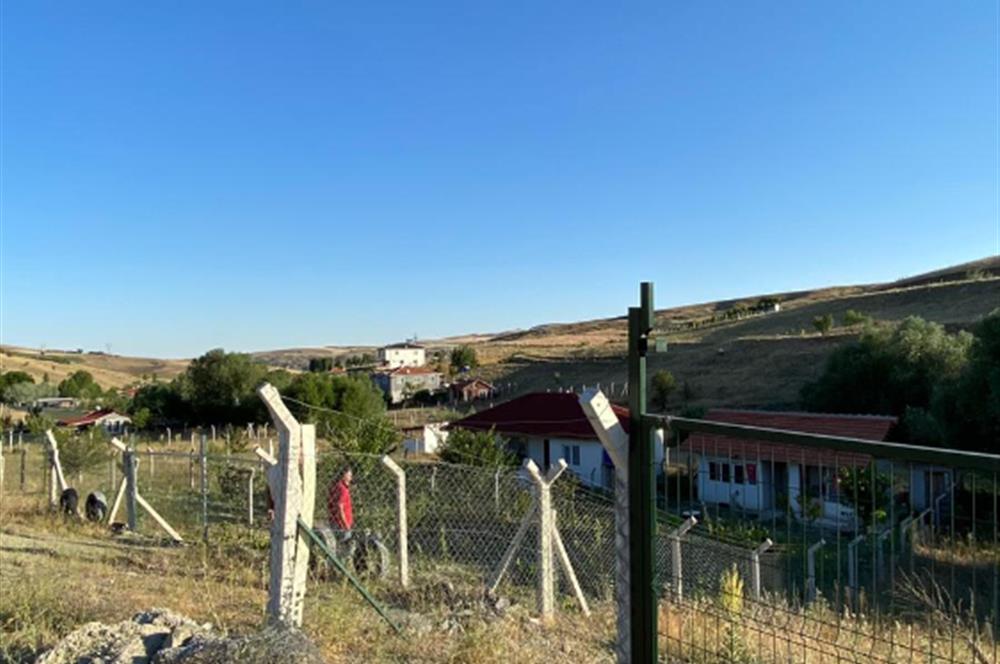 ÇANKAYA TOHUMLAR MAH. ANA YOLA CEPHE SATILIK HİSSELİ 1000M2