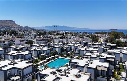 Denize 100m Mesafede Havuzlu V-Marine Turgutreis Sitesinde Satılık 3+1 Dubleks Bahçeli ve Teraslı Villa