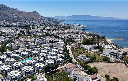 Denize 100m Mesafede Havuzlu V-Marine Turgutreis Sitesinde Satılık 3+1 Dubleks Bahçeli ve Teraslı Villa