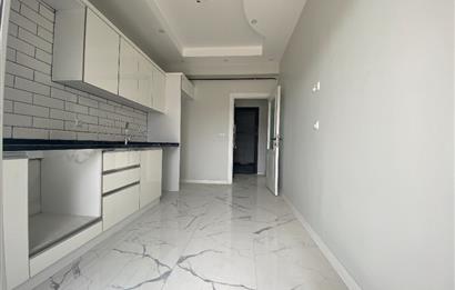 C21 İZ MEHMET ÇAKAR'DAN SİTE İÇİ SIFIR KİRALIK ARA KAT DAİRE..