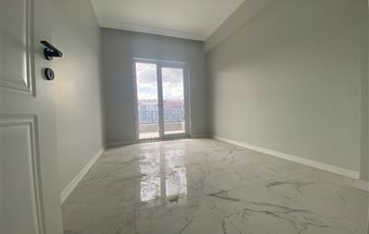 C21 İZ MEHMET ÇAKAR'DAN SİTE İÇİ SIFIR KİRALIK ARA KAT DAİRE..