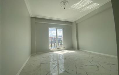 C21 İZ MEHMET ÇAKAR'DAN SİTE İÇİ SIFIR KİRALIK ARA KAT DAİRE..