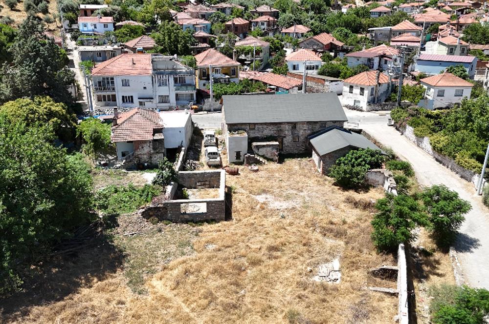 Milas Bafa 1369 m2 Arazi İçinde Kargır Zeytinyağı Fabrikası