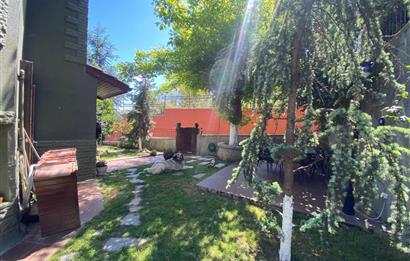 Zekeriyaköy Merkezde Butik Sitede 7+1 Satılık Müstakil Villa
