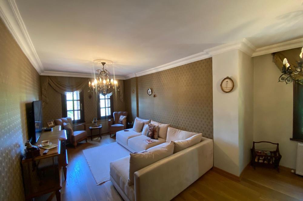 Zekeriyaköy Merkezde Butik Sitede 7+1 Satılık Müstakil Villa
