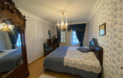 Zekeriyaköy Merkezde Butik Sitede 7+1 Satılık Müstakil Villa