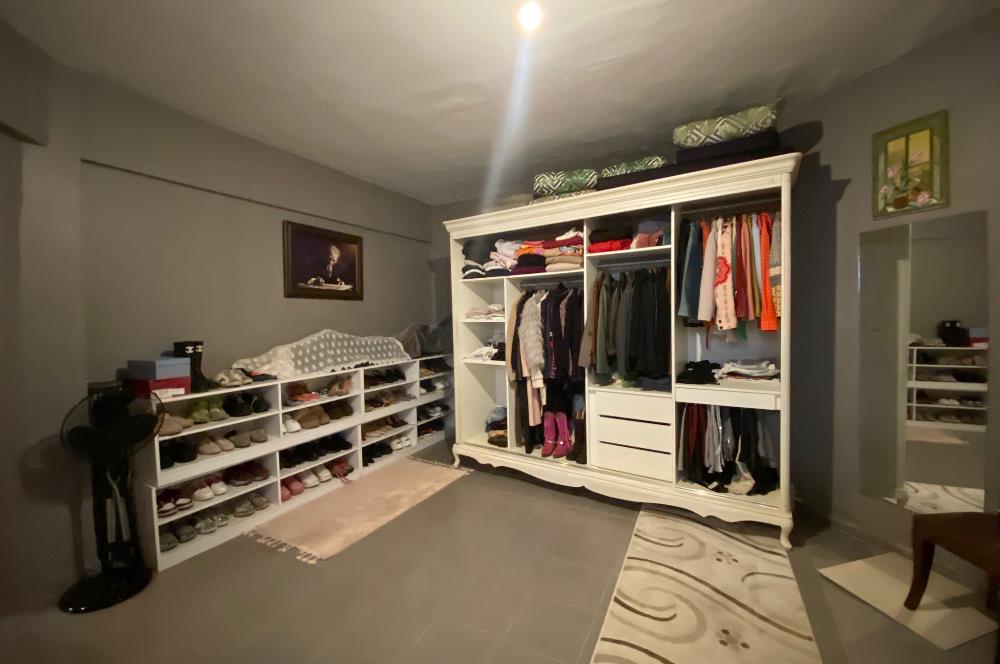 Zekeriyaköy Merkezde Butik Sitede 7+1 Satılık Müstakil Villa