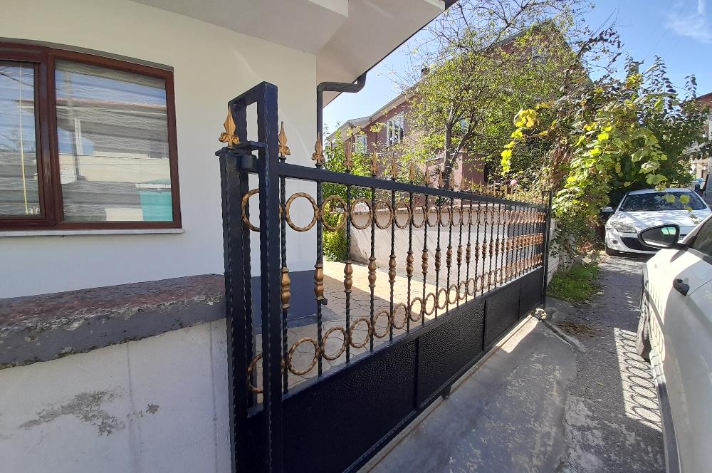 SAKARYA ARİFİYE ADLİYE’DE SATILIK MÜSTAKİL EV VE ARSASI 