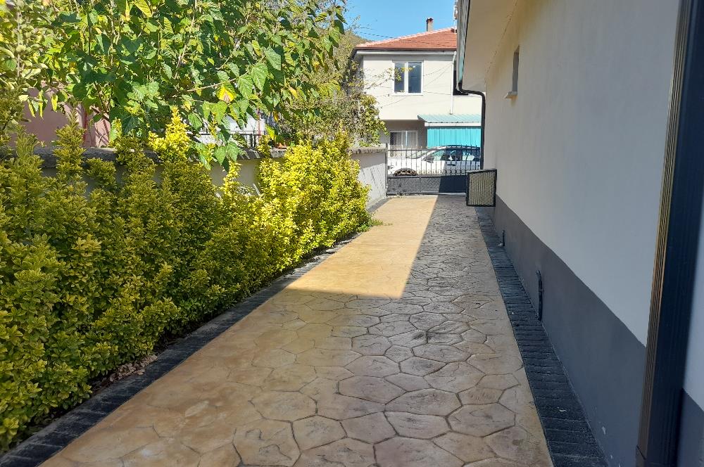 SAKARYA ARİFİYE ADLİYE’DE SATILIK MÜSTAKİL EV VE ARSASI 