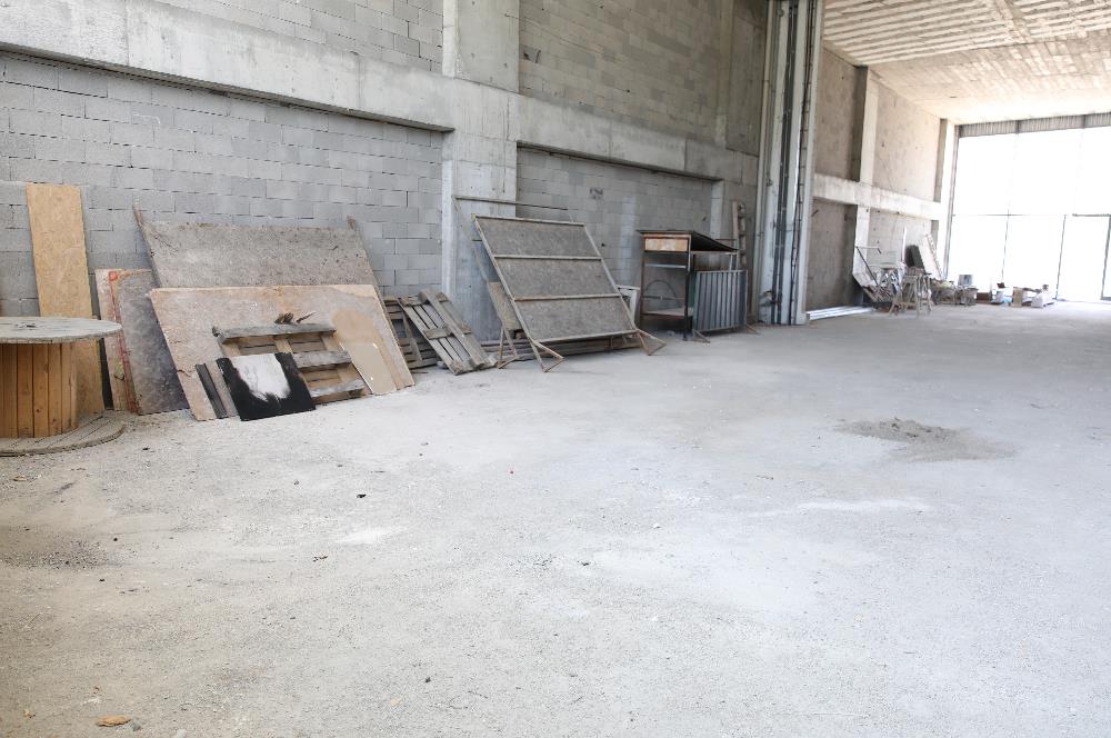 Beytepe Beyler Caddesinde Beyler İş Merkezinde geniş kullanım alanı sunan son kiralık dükkan/mağaza 
