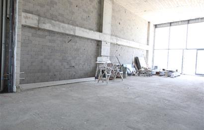 Beytepe Beyler Caddesinde Beyler İş Merkezinde geniş kullanım alanı sunan son kiralık dükkan/mağaza 