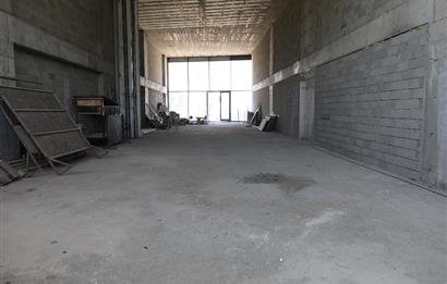 Beytepe Beyler Caddesinde Beyler İş Merkezinde geniş kullanım alanı sunan son kiralık dükkan/mağaza 
