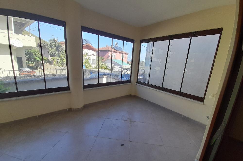 SAKARYA ARİFİYE ADLİYE’DE SATILIK MÜSTAKİL EV VE ARSASI 