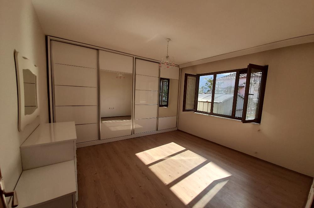 SAKARYA ARİFİYE ADLİYE’DE SATILIK MÜSTAKİL EV VE ARSASI 