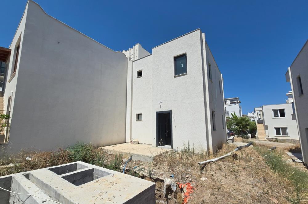 Gümüşlük Çukurbük Halk Plajına 500m Yürüme Yakınlığında Müstakil Havuzlu Yeni Dubleks 3+1 Villa