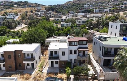 Gümüşlük Çukurbük Halk Plajına 500m Yürüme Yakınlığında Müstakil Havuzlu Yeni Dubleks 3+1 Villa
