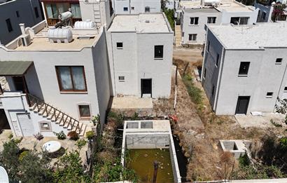 Gümüşlük Çukurbük Halk Plajına 500m Yürüme Yakınlığında Müstakil Havuzlu Yeni Dubleks 3+1 Villa