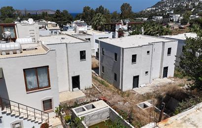 Gümüşlük Çukurbük Halk Plajına 500m Yürüme Yakınlığında Müstakil Havuzlu Yeni Dubleks 3+1 Villa