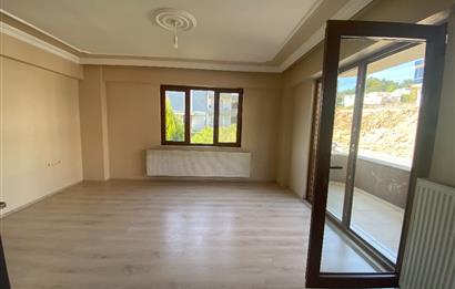 C21 İZ MEHMET ÇAKAR'DAN SERDİVAN'DA KİRALIK ARAKAT DAİRE