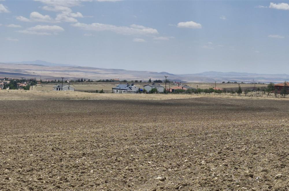 GÖKÇEHÖYÜK'TE YATIRIMLIK 6.928 m² SATILIK TARLA
