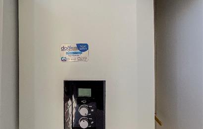 C21 LOCA'DAN SÜTLÜCE'DE SATILIK MEYDANDA GENİŞ 2+0 DAİRE