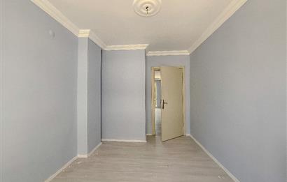 C21 LOCA'DAN SÜTLÜCE'DE SATILIK MEYDANDA GENİŞ 2+0 DAİRE