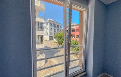 C21 LOCA'DAN SÜTLÜCE'DE SATILIK MEYDANDA GENİŞ 2+0 DAİRE
