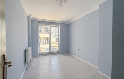C21 LOCA'DAN SÜTLÜCE'DE SATILIK MEYDANDA GENİŞ 2+0 DAİRE