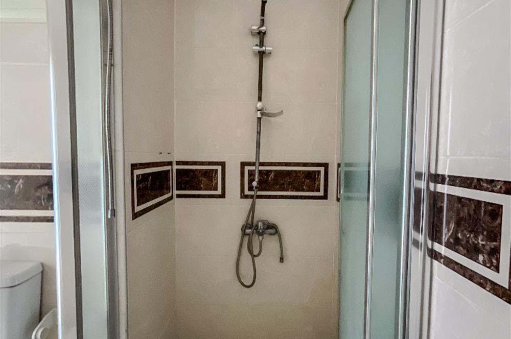 C21 LOCA'DAN SÜTLÜCE'DE SATILIK MEYDANDA GENİŞ 2+0 DAİRE