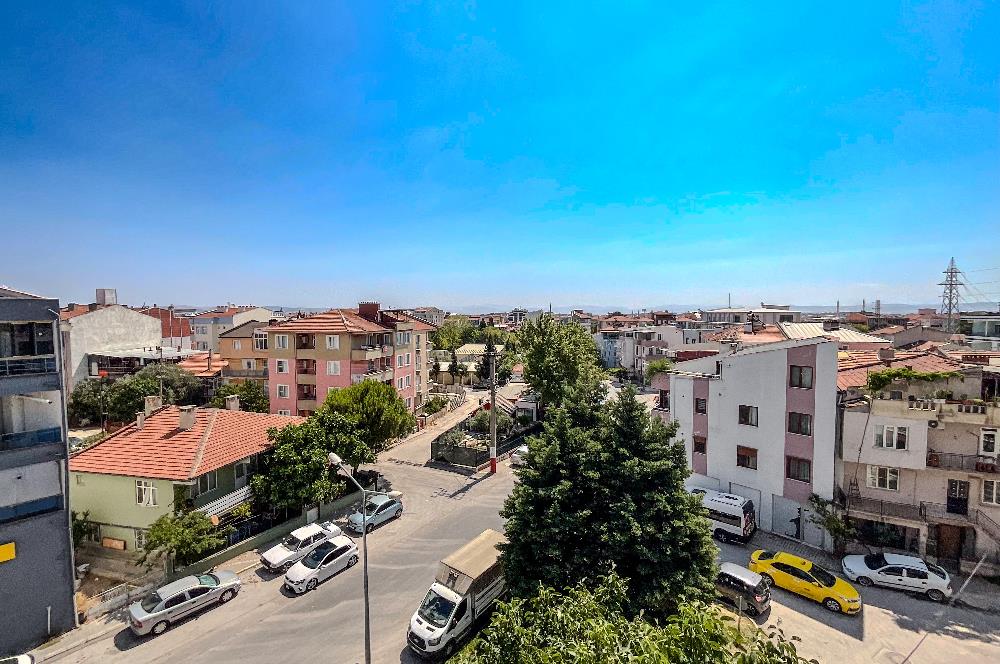 C21 LOCA'DAN SÜTLÜCE'DE SATILIK MEYDANDA GENİŞ 2+0 DAİRE