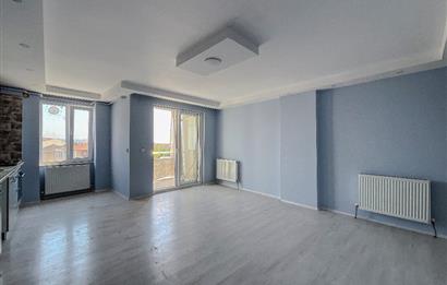 C21 LOCA'DAN SÜTLÜCE'DE SATILIK MEYDANDA GENİŞ 2+0 DAİRE