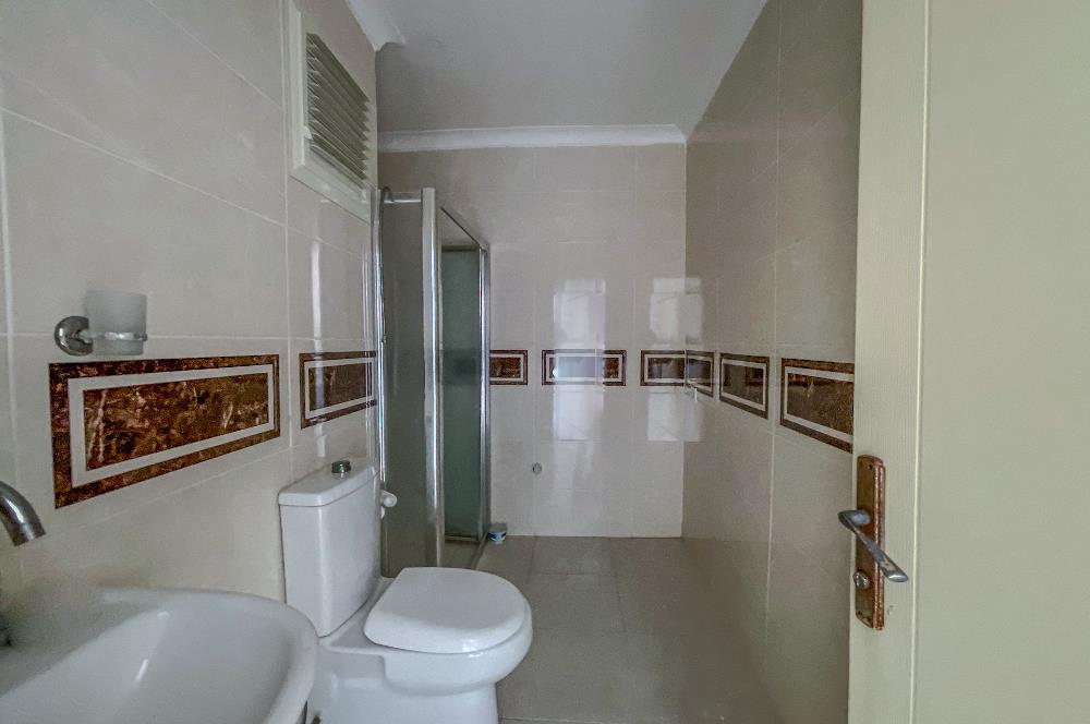 C21 LOCA'DAN SÜTLÜCE'DE SATILIK MEYDANDA GENİŞ 2+0 DAİRE